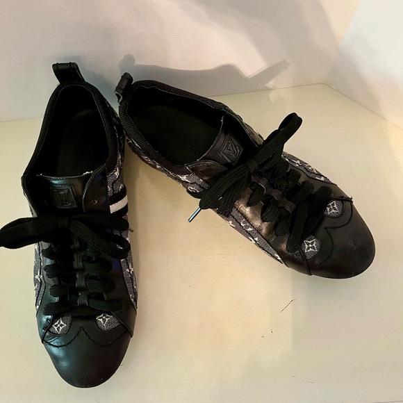 Louis Vuitton Black and Gray Women's Sneakers - Picture 3 of 15